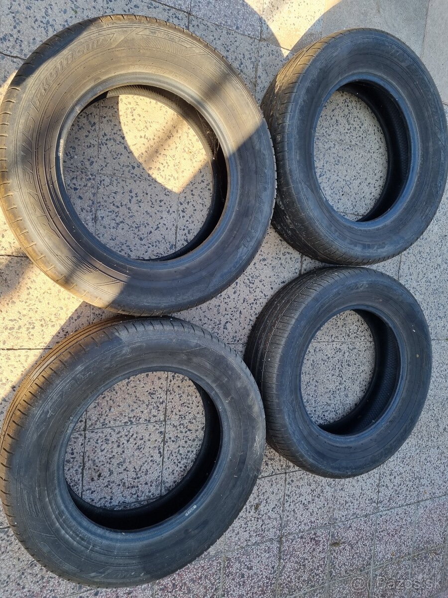 235/65R18 letné pneu Falken