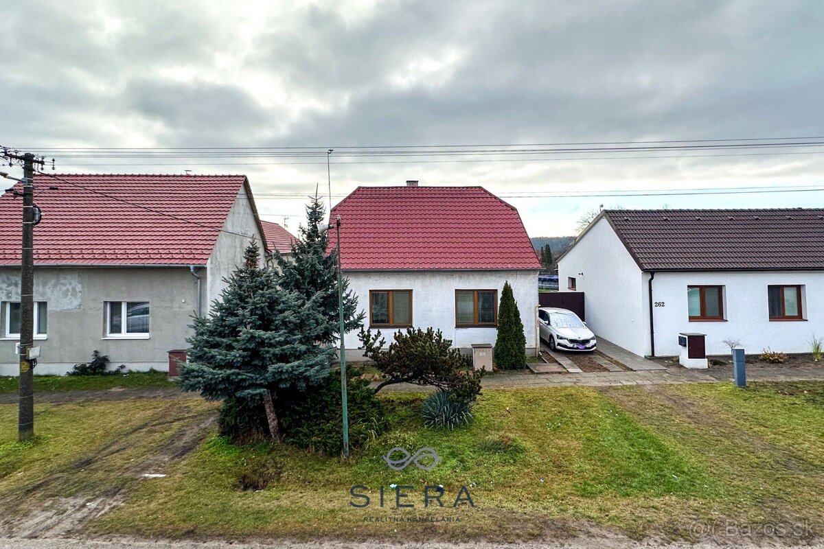 Rodinný dom na predaj v Čároch | Veľký pozemok, hospodárske