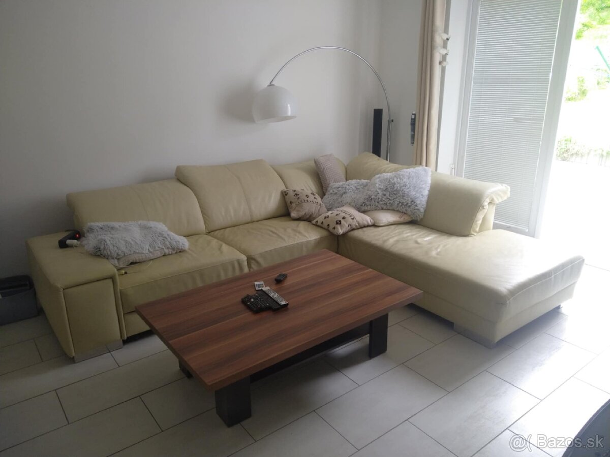 Predám gauč, sedacia súprava koža