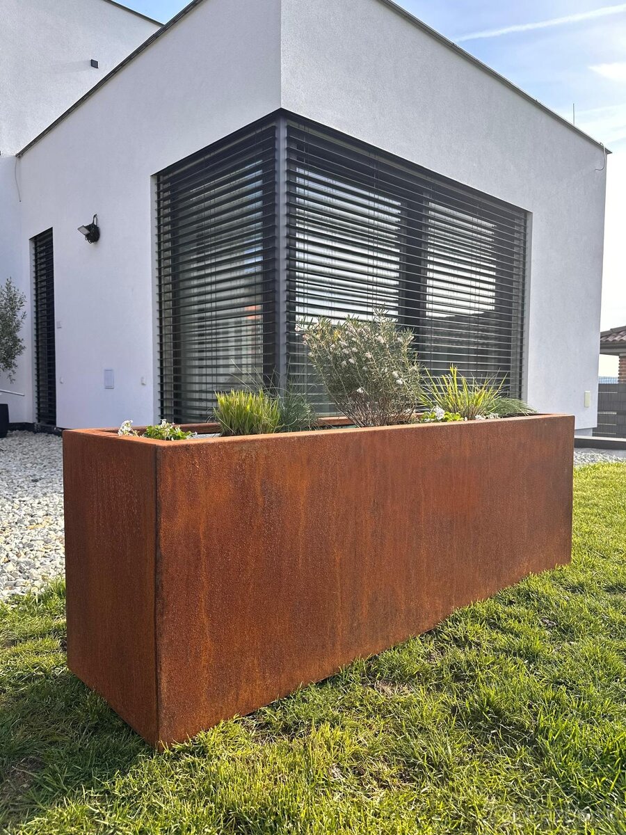 Kvetináč Corten - Vyvyseny zahon