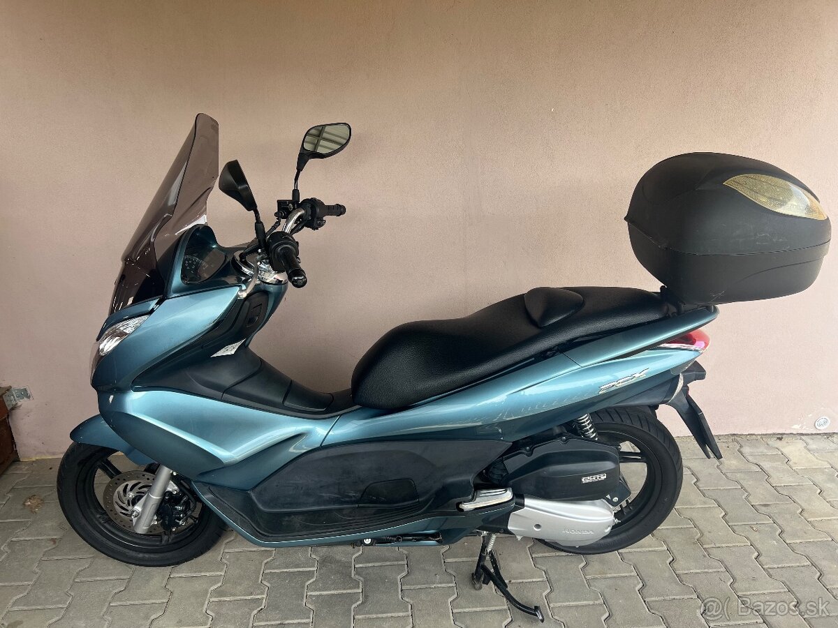 Predám skúter Honda PCX 125 2012