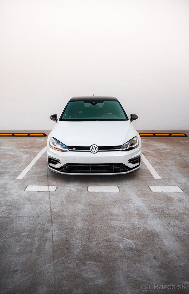 VW GOLF R