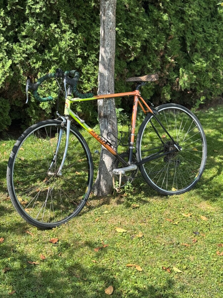 Cestný bicykel Mondia