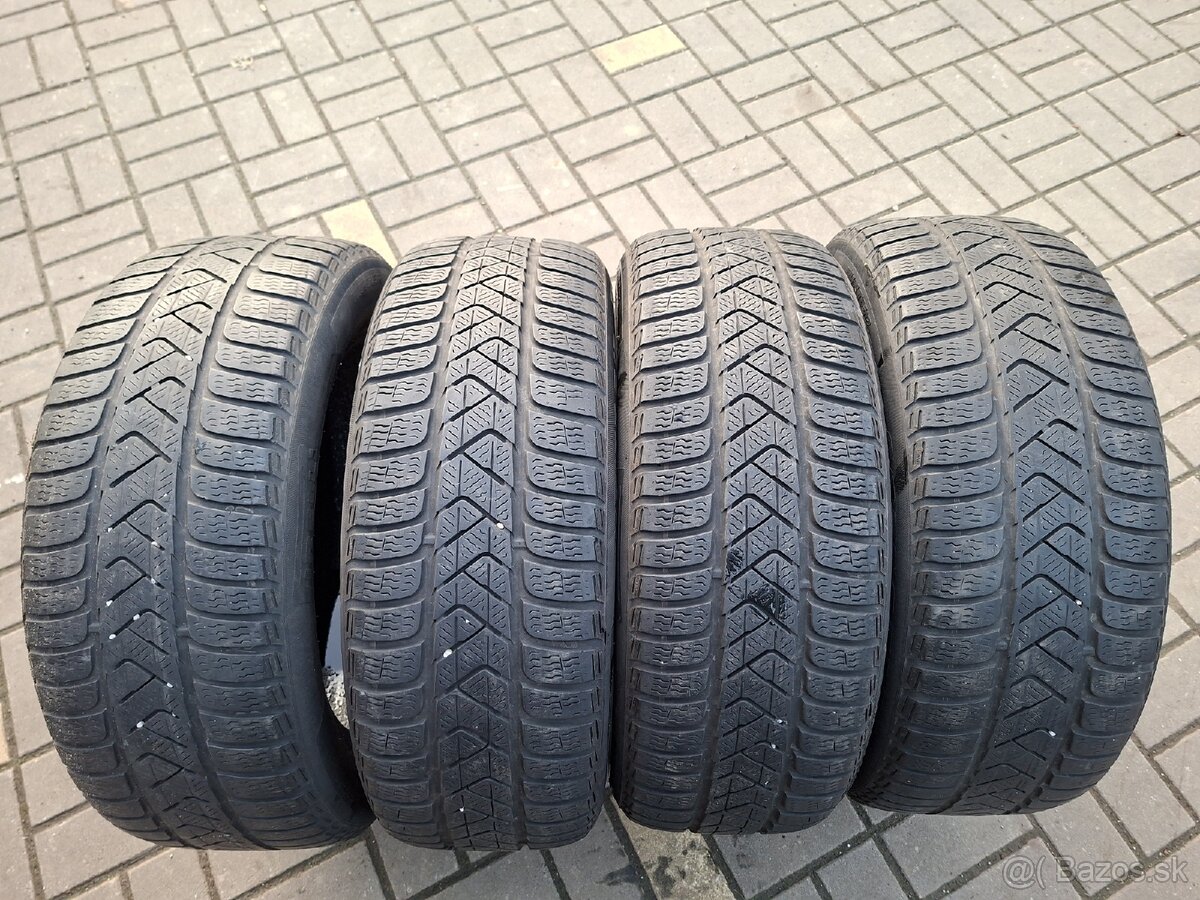 Predám zimne pneumatiky 215/55 R17 94 H