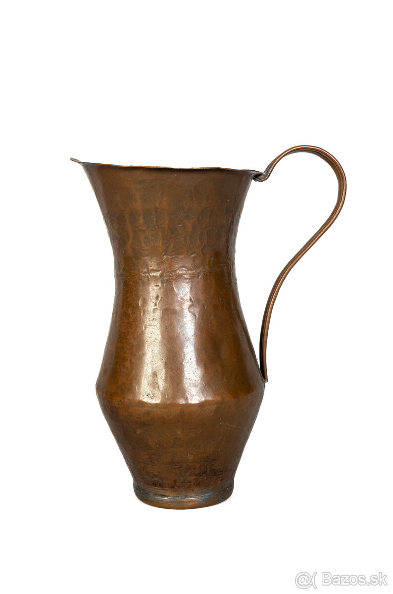 Starožitný medený džbán