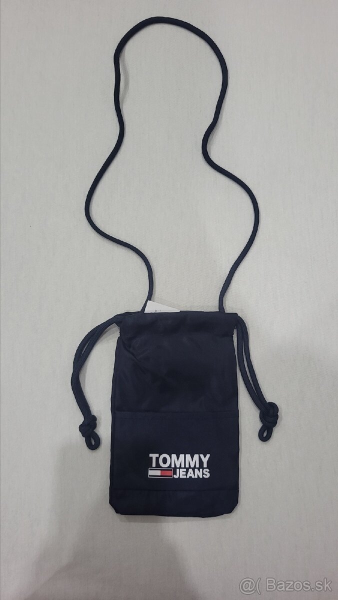 Tommy Hilfiger