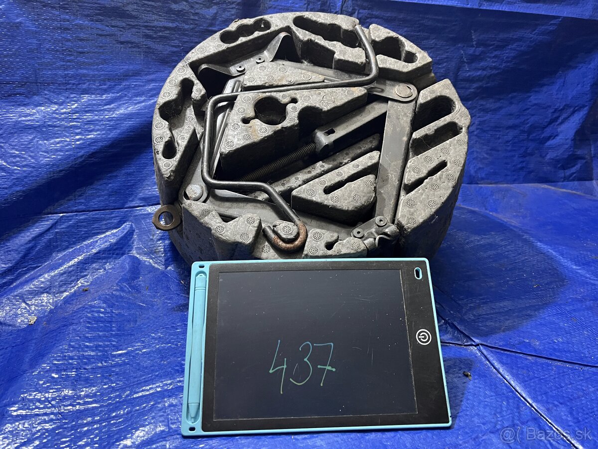 opEL ASTRA H VYBAVA DO KUFRA