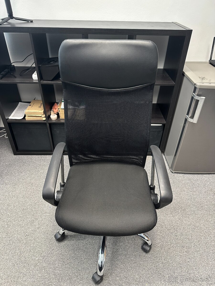 Kancelárska stolička