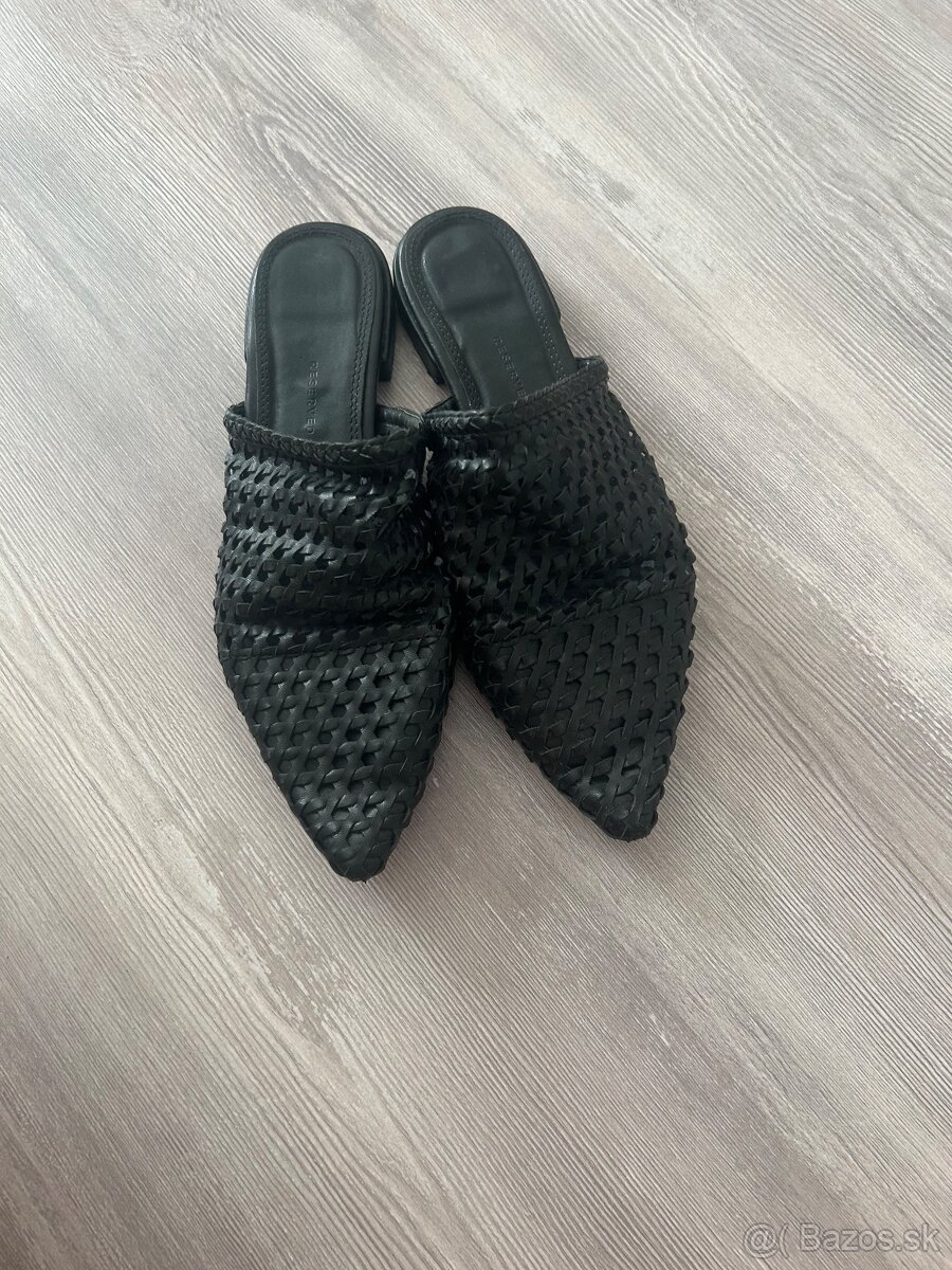 Šľapky reserved 38