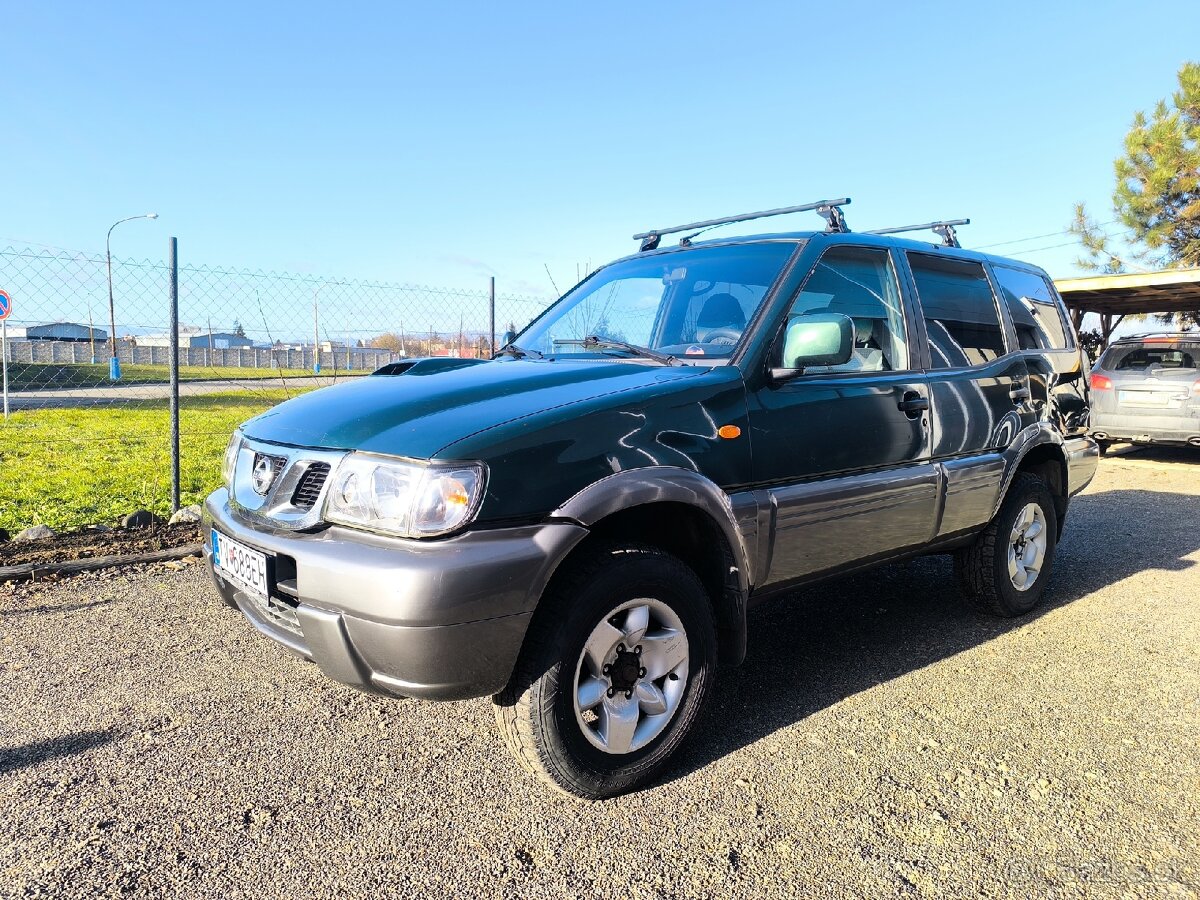 Nissan terrano
