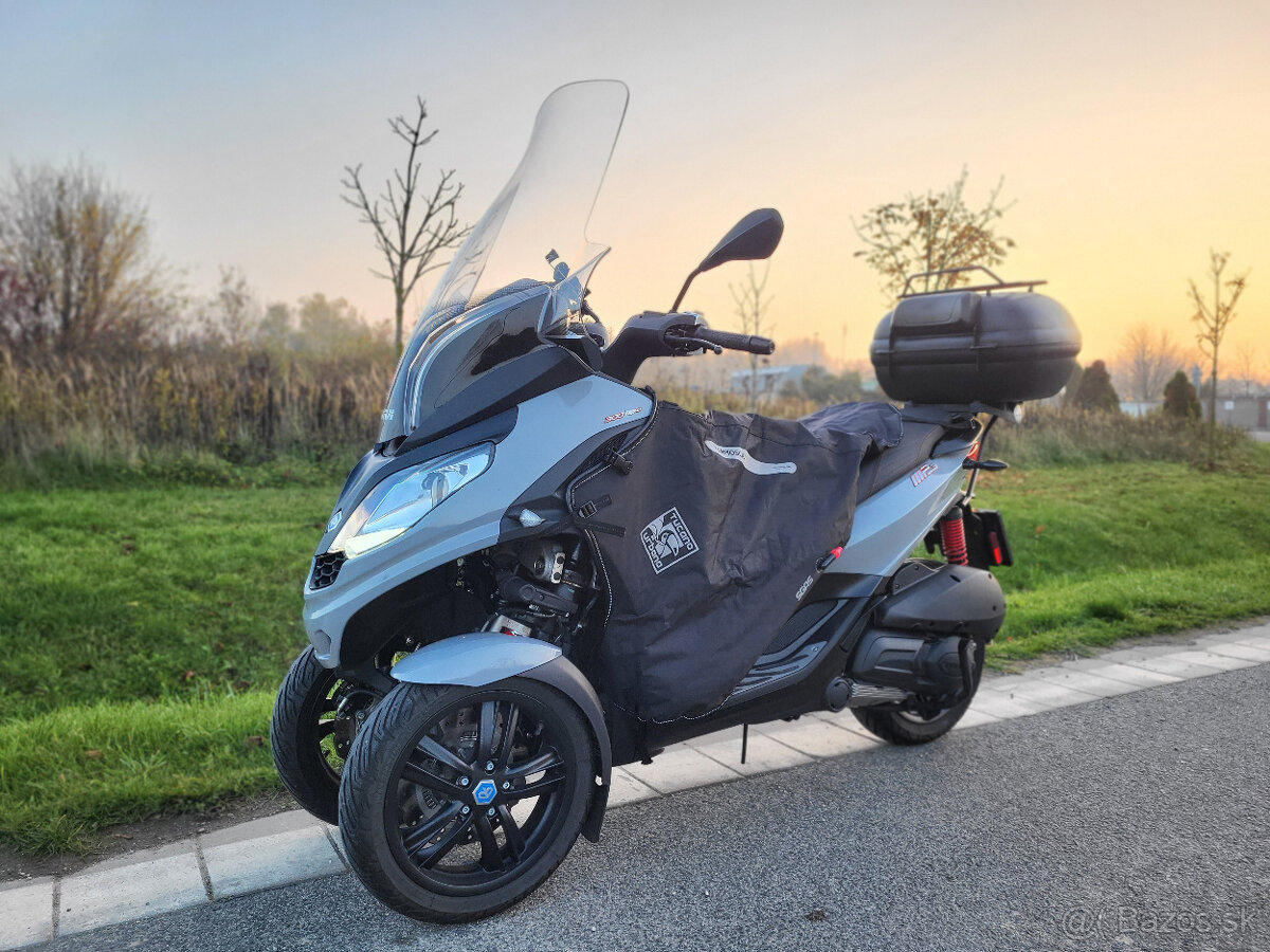 Piaggio MP3 300 SPORT HPE - B vodicak, 1. majitel, 7t km