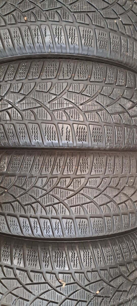 Predám 4ks jazdené zimné 235/50r19-99H Dunlop