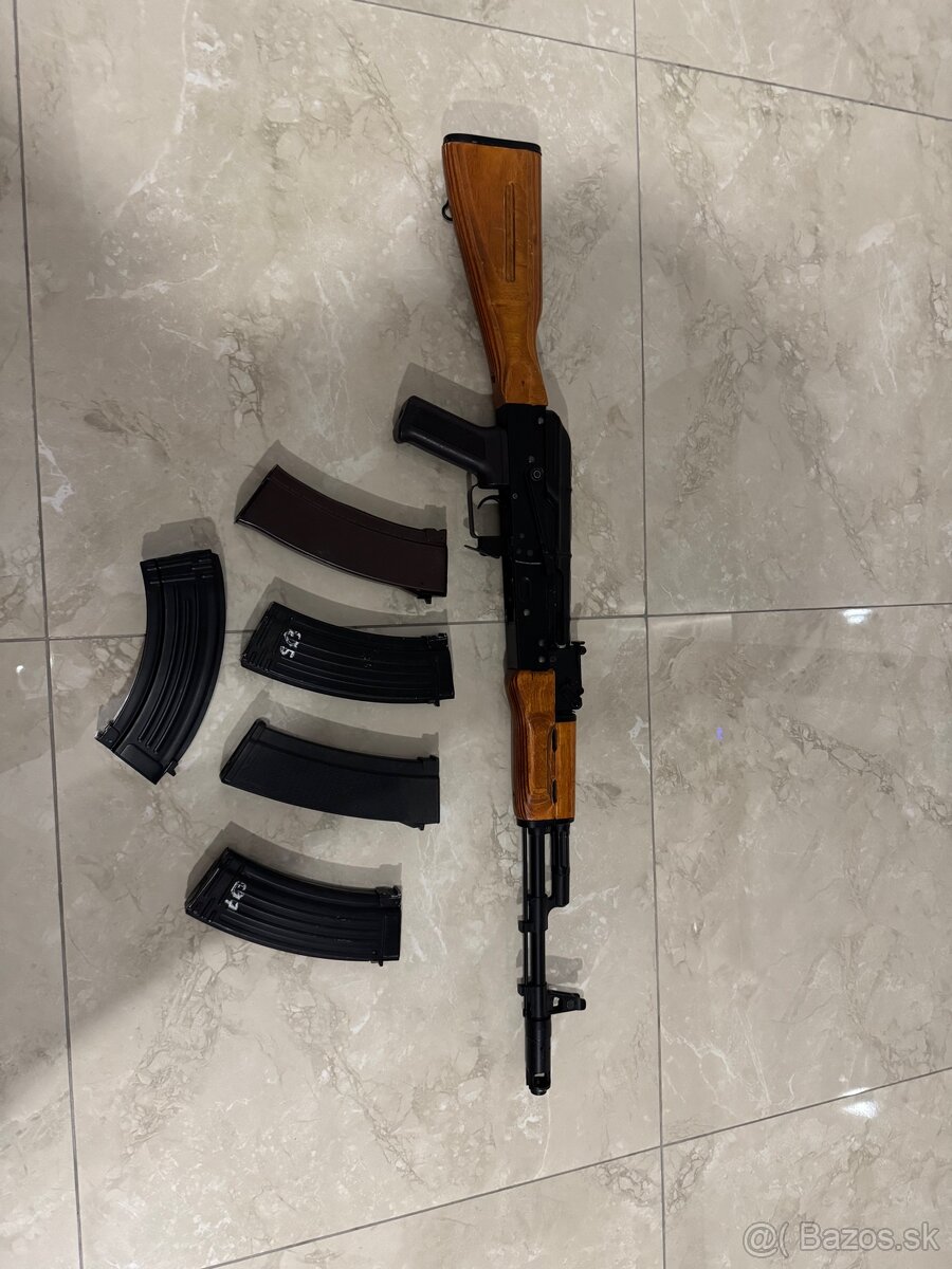 Predám airsoftovú repliku AK-74