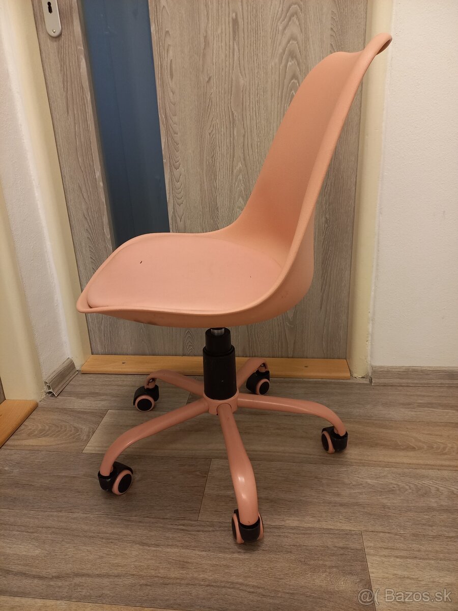 Krásna Štylova stolička Pink