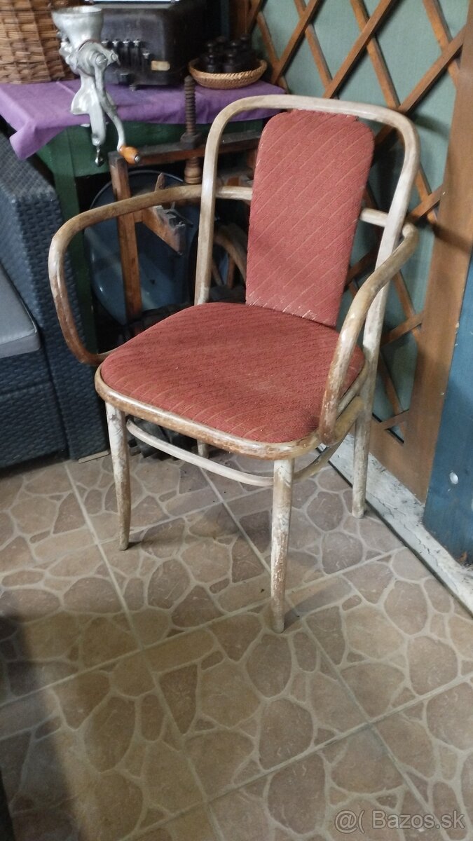 Stolička starožitna