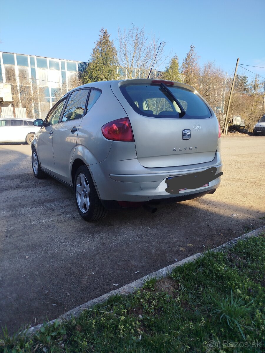 Seat Altea 1.6 75kw rozpredám