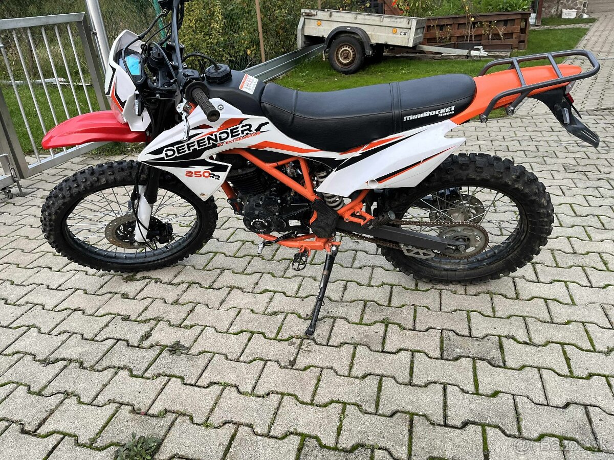 Defender 250