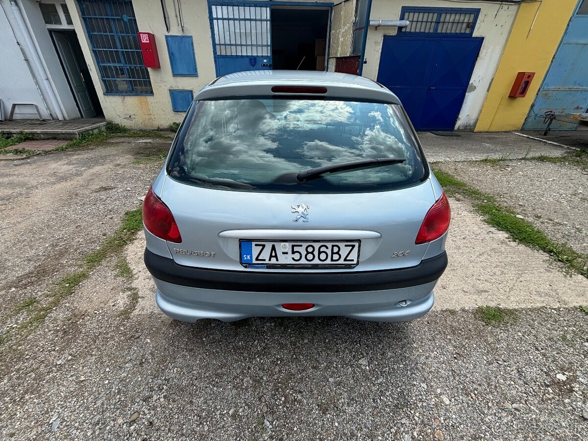 Predám Peugot 206