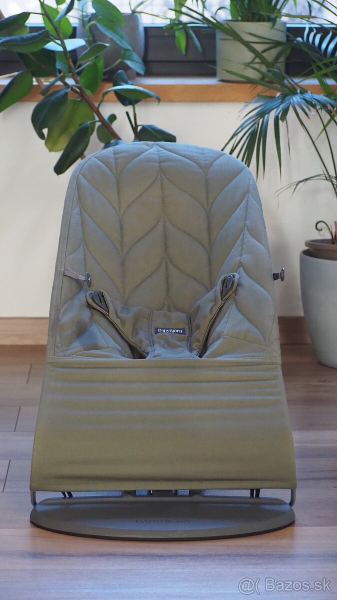 Babybjörn Bliss Dark Green Woven Petal, tmavo sivá konštrukc