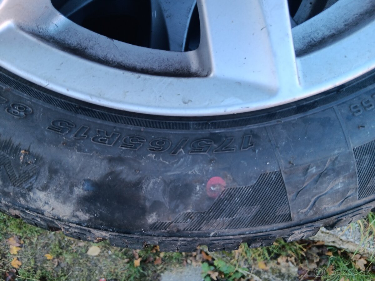 Predám  Elektróny Obuté Na Zimných