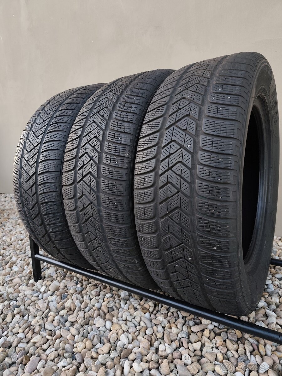 3x zimné pneu Pirelli 235/60R18