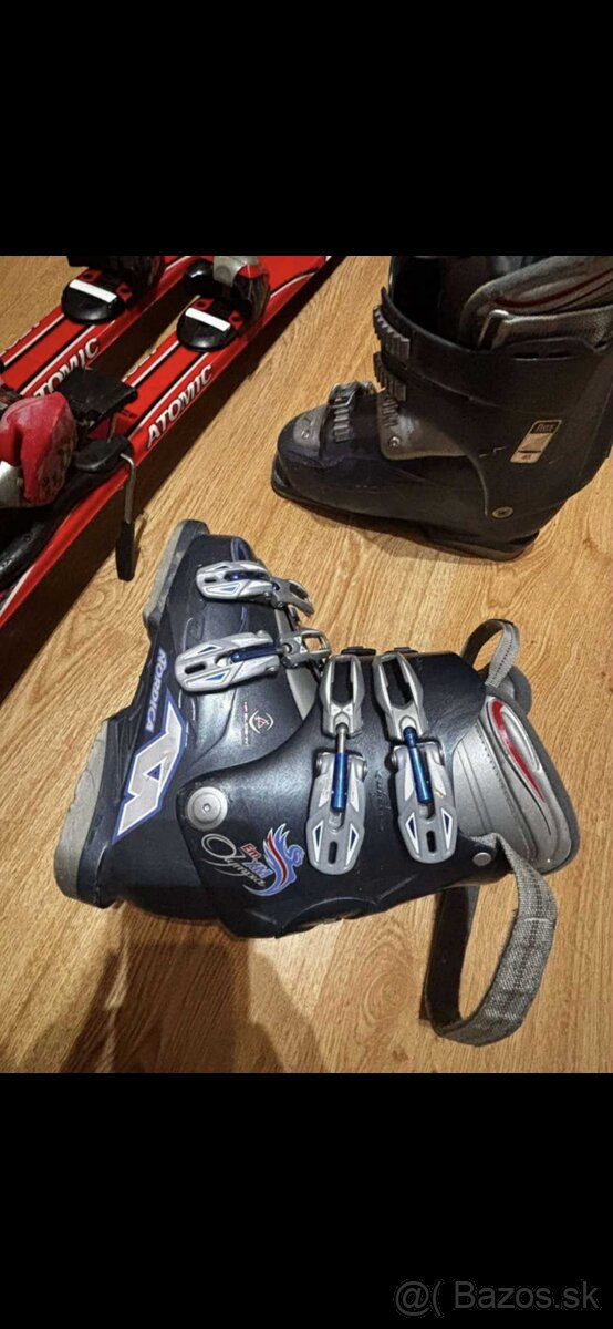 Detské lyže a lyžiarky + prilba a okuliare