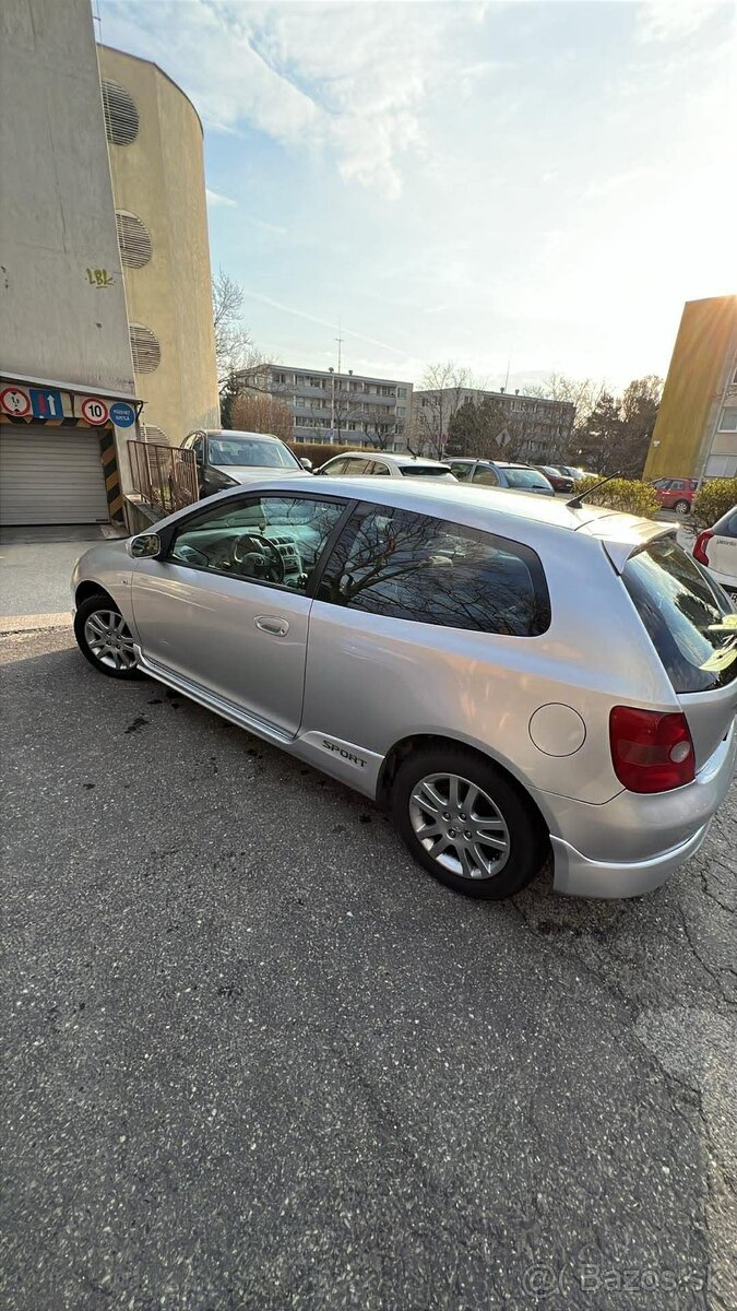 Honda Civic 7 generácia