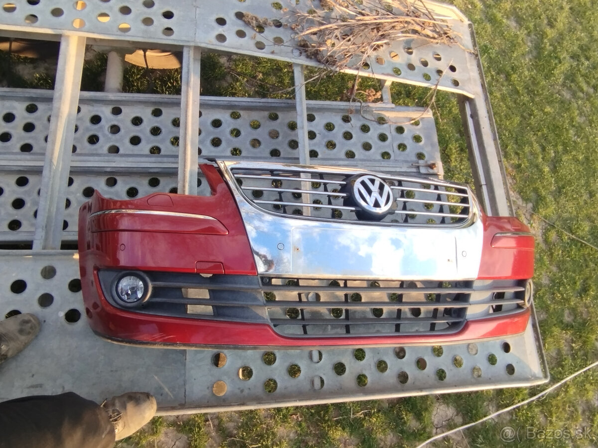 Predám predný nárazník na Touran