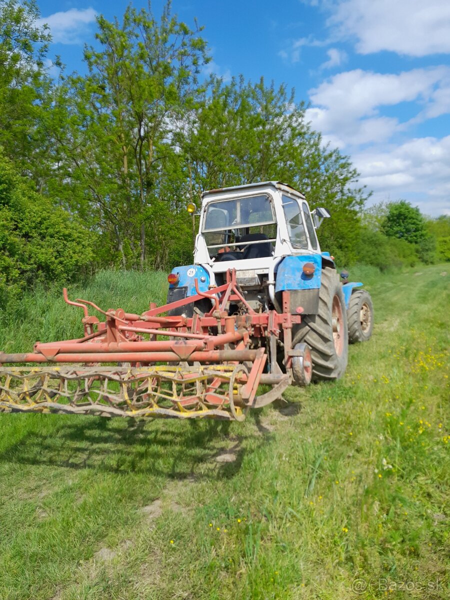 Radlicový podmietac