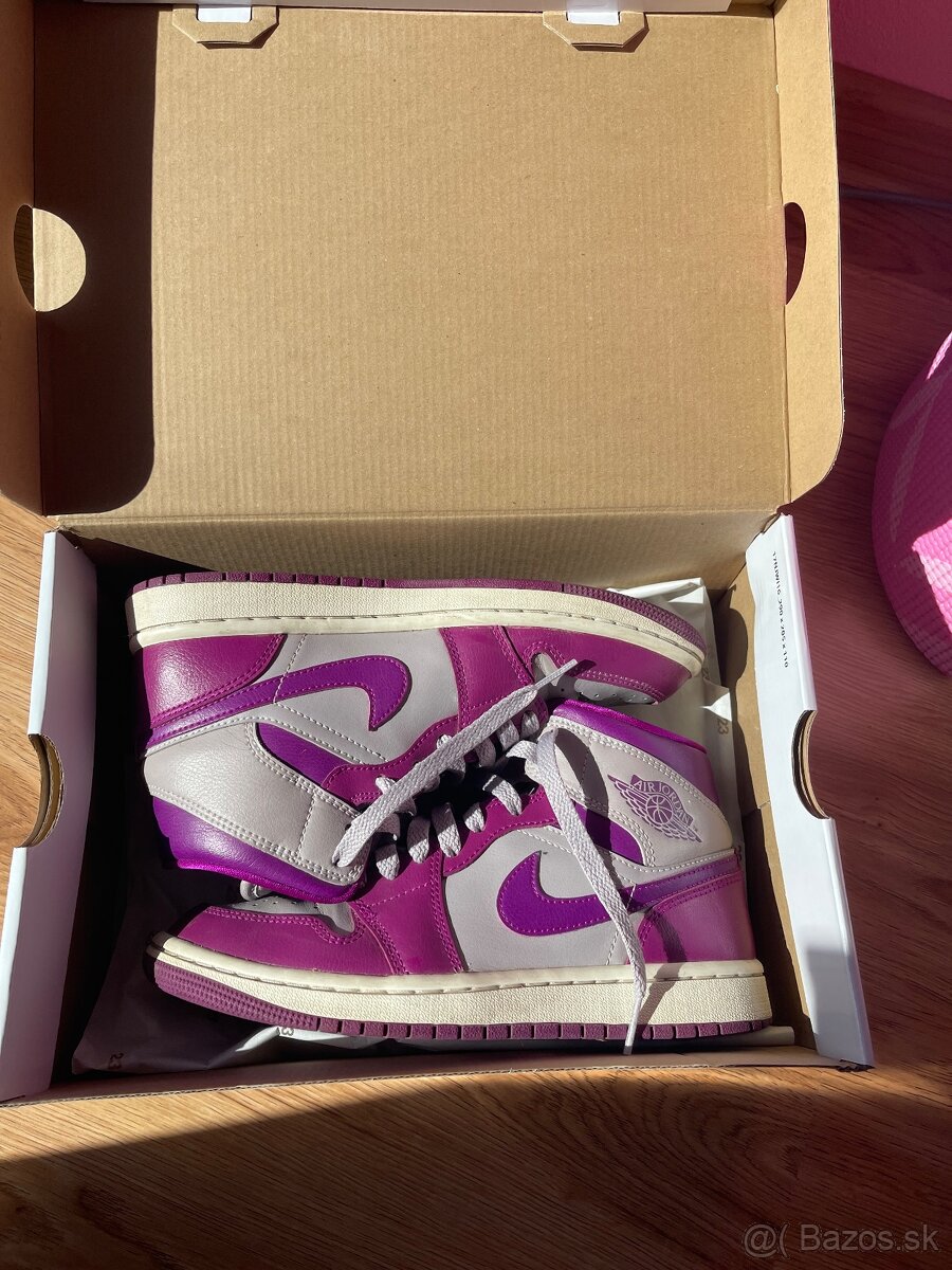 Damske jordan magenta