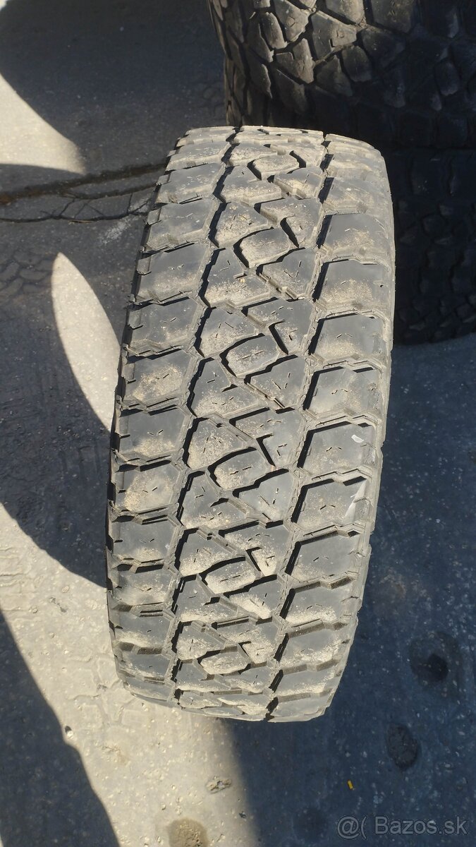 pneu 265/65 R17