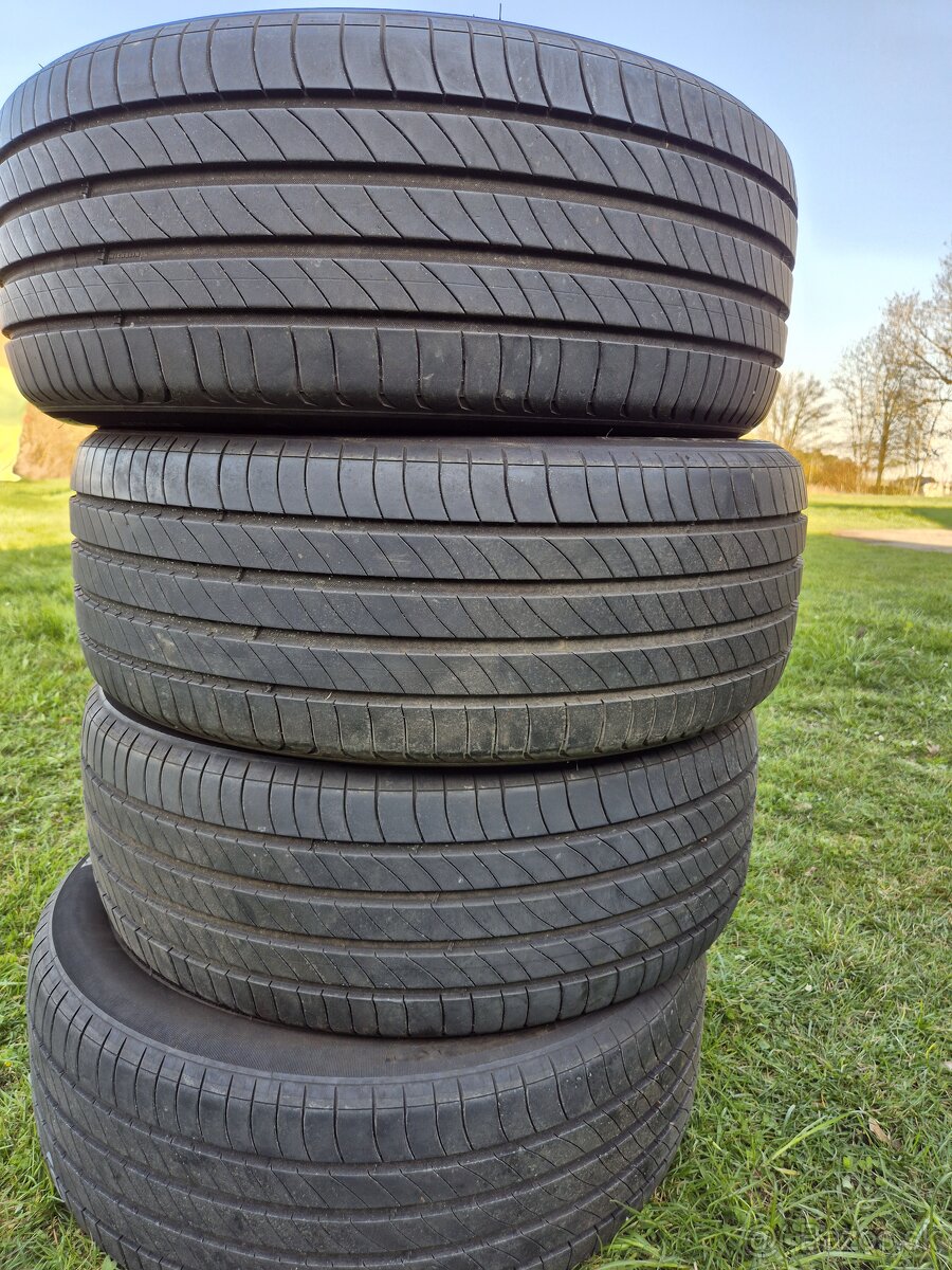 Pneu michelin 235/55 r19