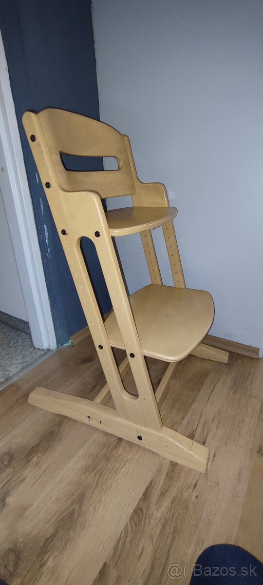 Detska rastuca stolicka