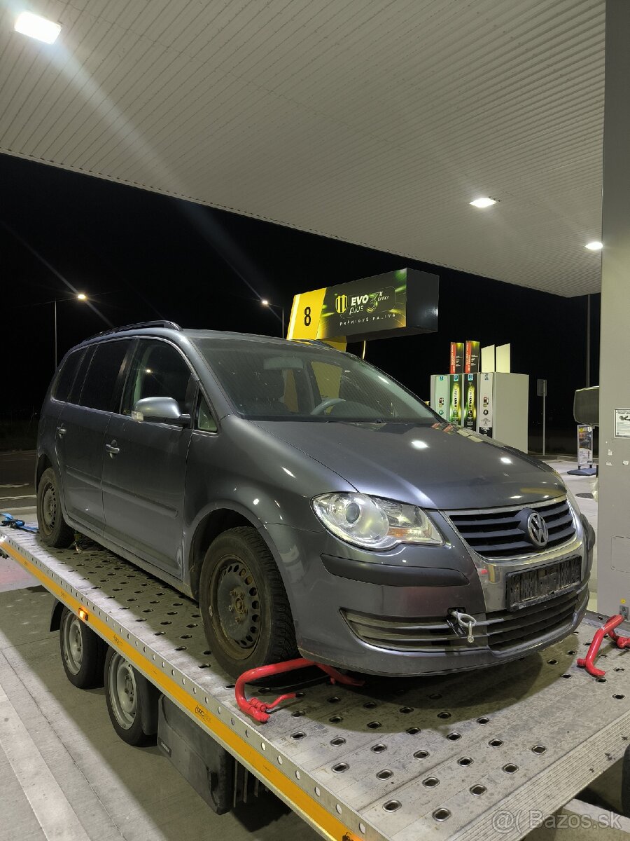 ROZPREDÁM VW Touran 1.9TDi 74kw - LACNO