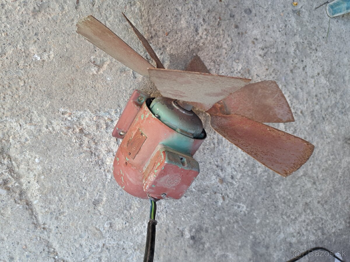 Motor
