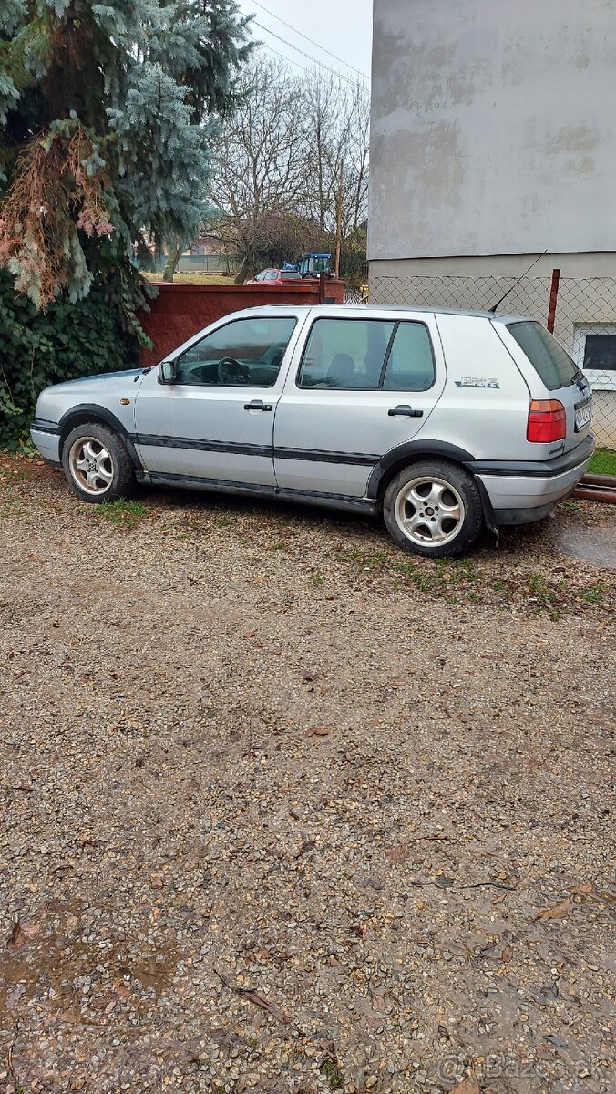 Predam lacno wolsvagen golf 1.9