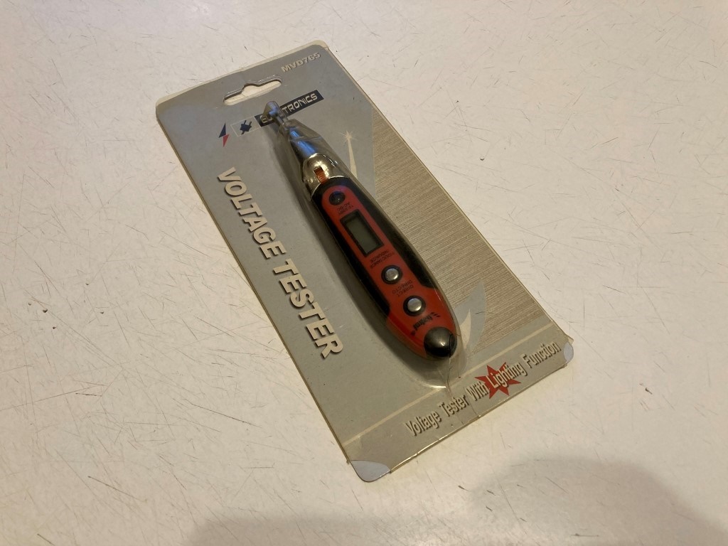 Skúšačka napätia kontaktná/bezkontaktná HAKEL