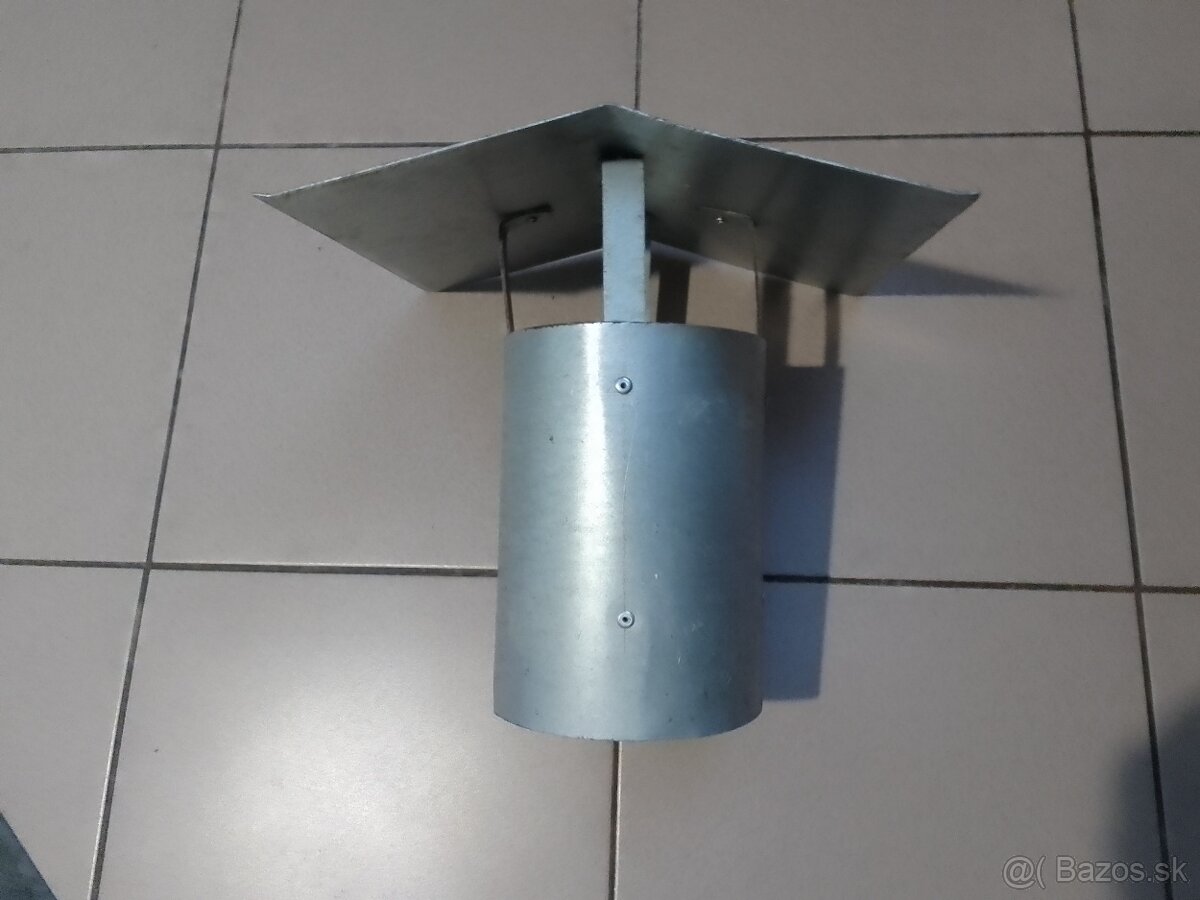 Strieška má komín.