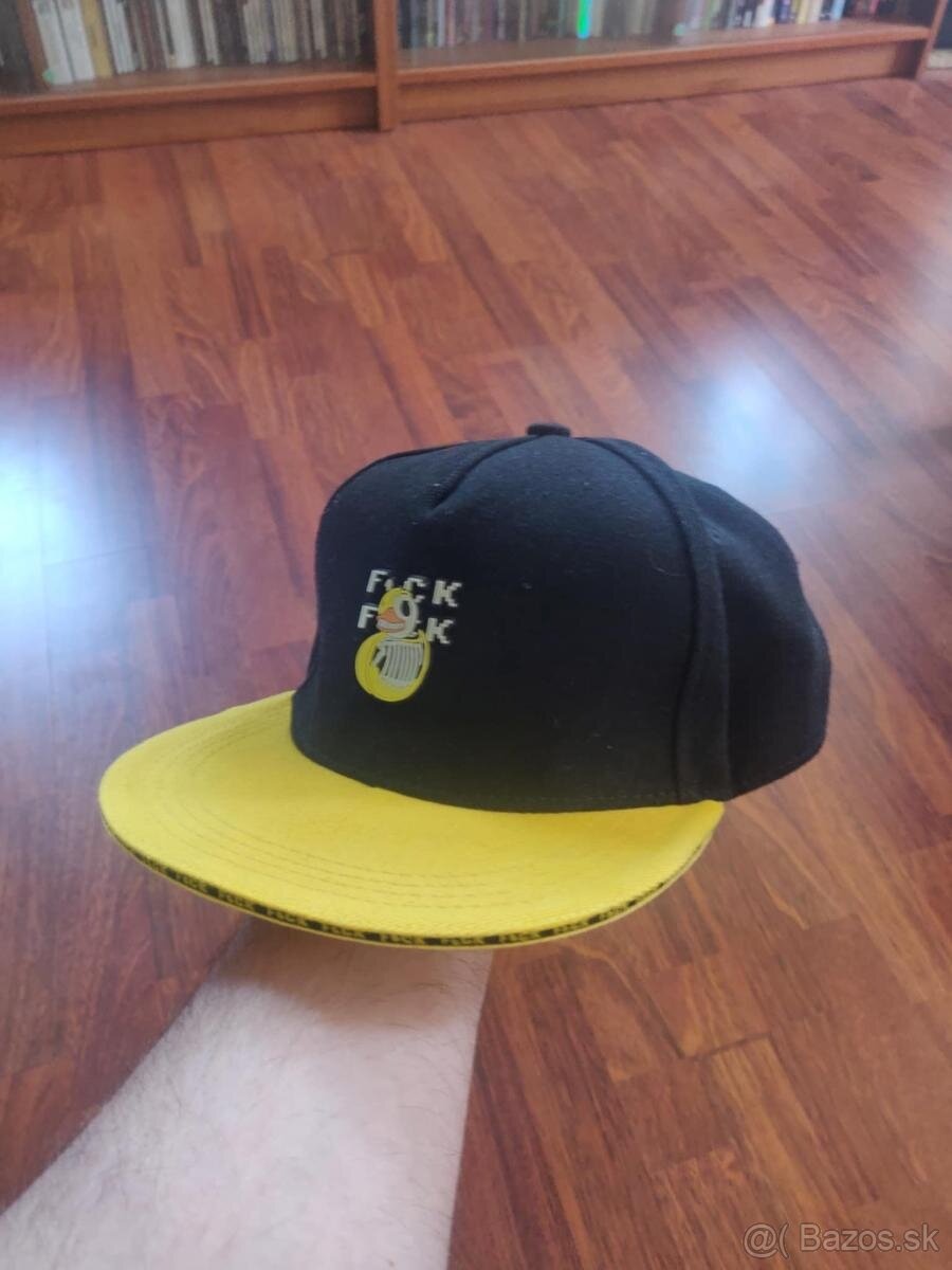 Kšiltovka CRPP Accessories (Cropp) – Snapback – černá/žlutá