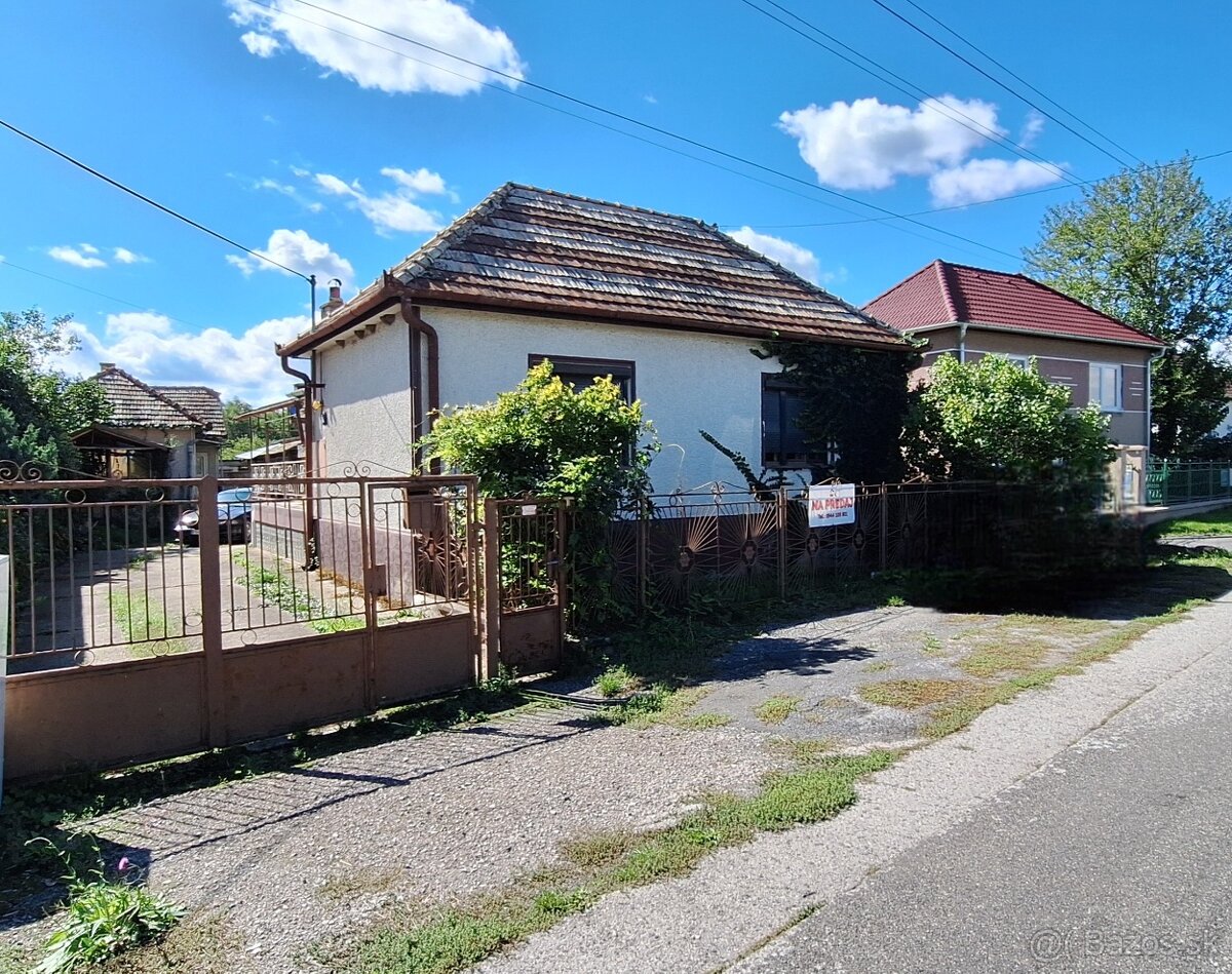 Rodinný dom 1+3 s ústredným kúrením + vedľajšie stavby