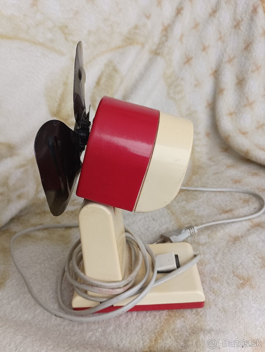 Retro stolný ventilátor
