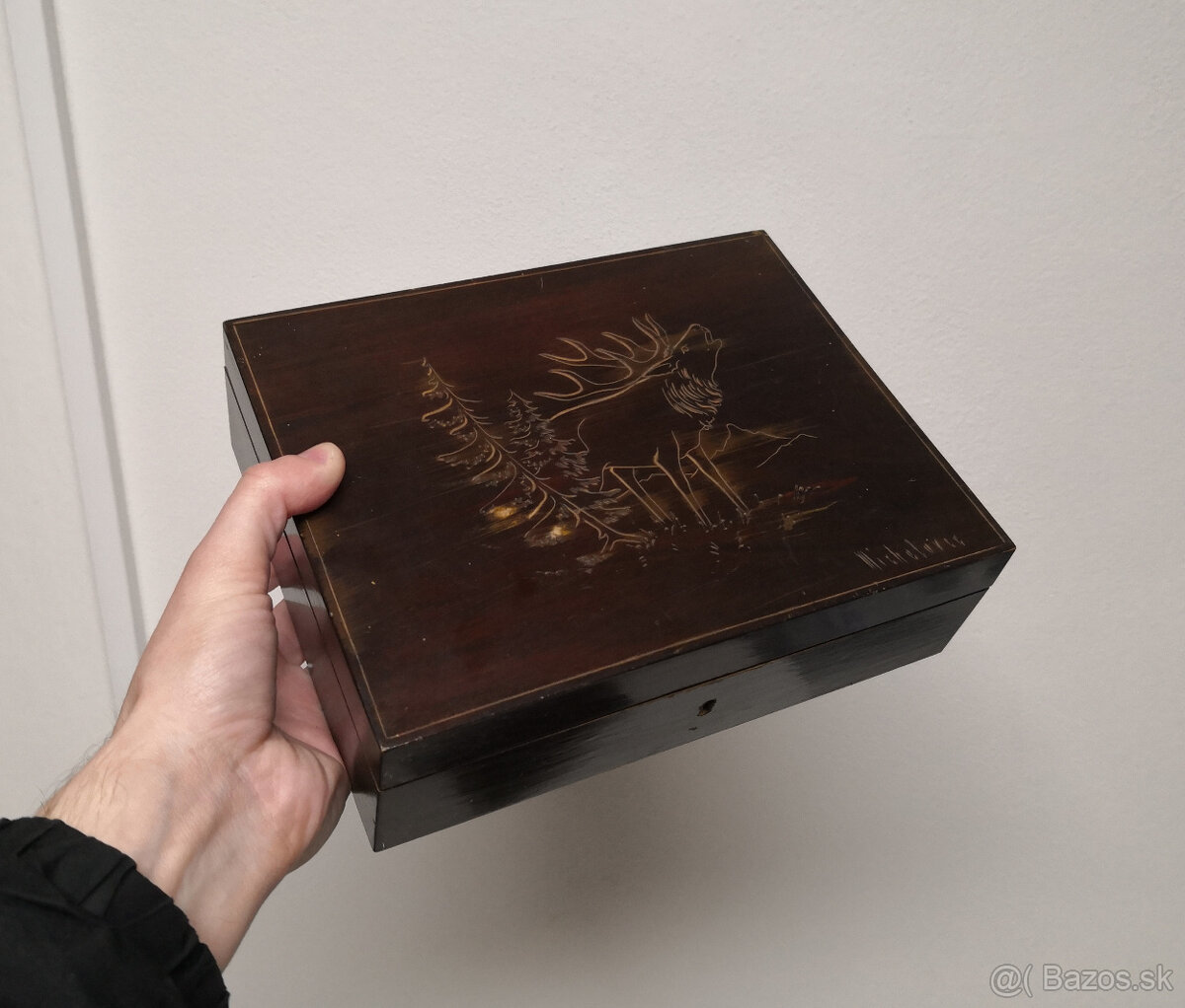 Starožitná drevená kazeta