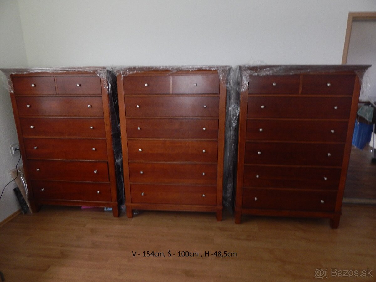 Predám masívne komody