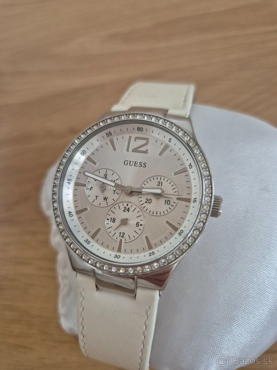 Damske hodinky Guess