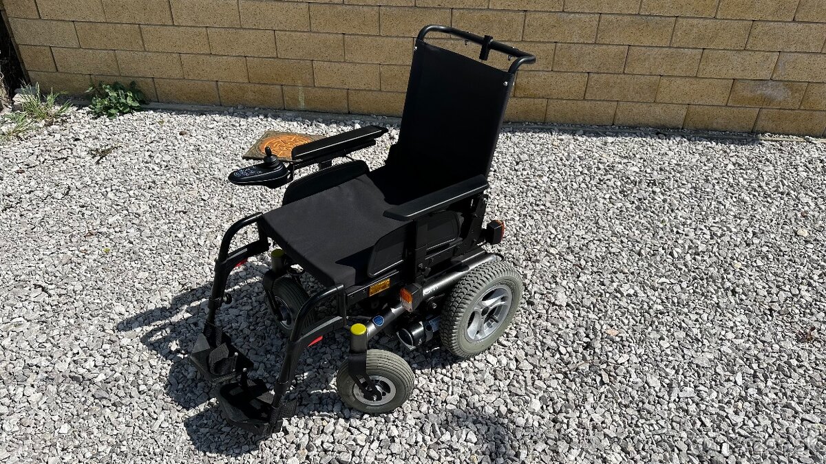 Predam elektricky Invalidny Vozik Liam Holandskej Vyroby vo