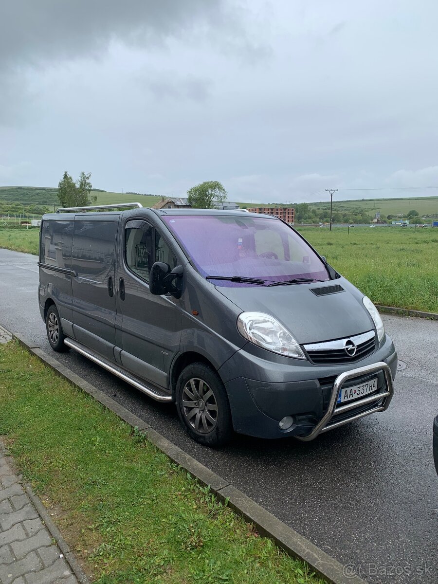 OPEL VIVARO