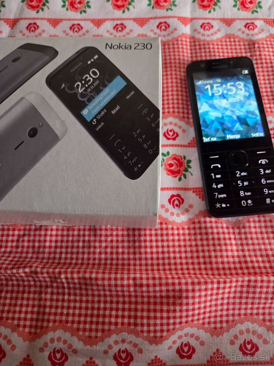 Nokia 230 volná čierna v dobrom stave ide na 1 sim kartu nie