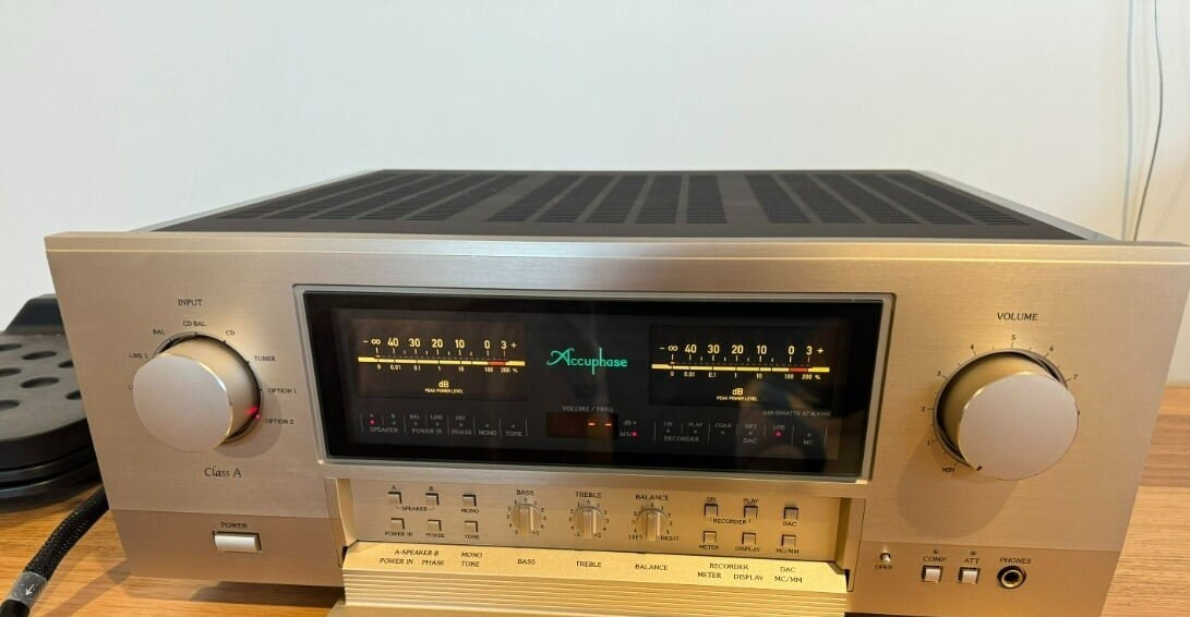 Accuphase E-600
