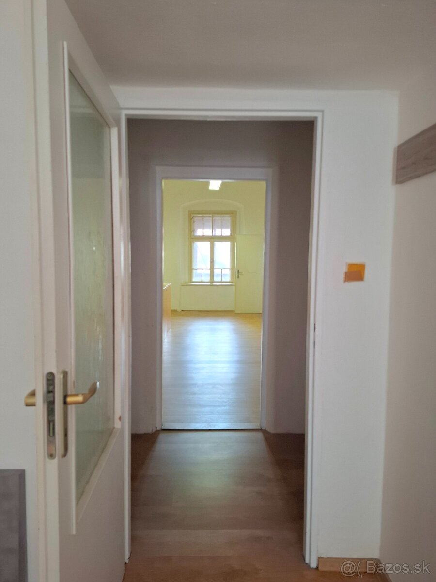 Prenájom Kancelárie Centrum BB