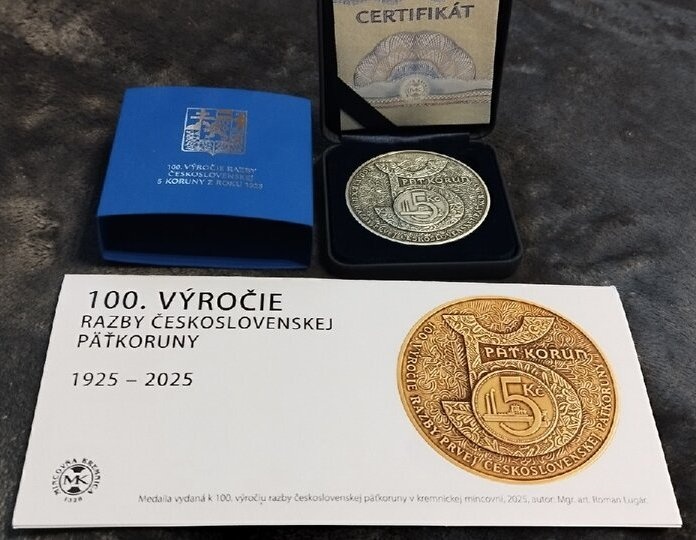 Patinovaná strieborná medaila